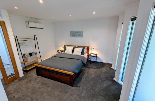 Moonee Ponds House | Entire Studio in Moonee Ponds with Free Parking