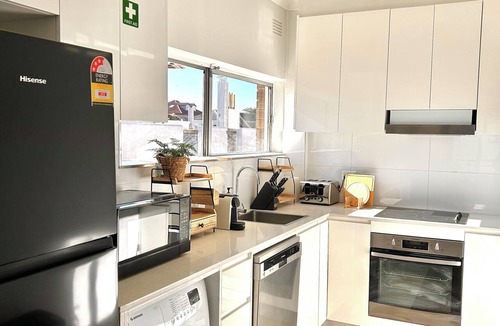 Bondi Beach Apartment | Entire Unit Bondi Beach-StayBay | Free parking space