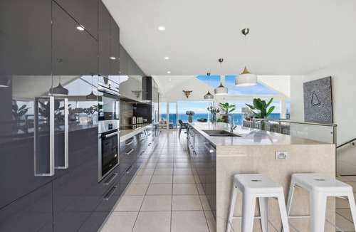 Sandy Beach Apartment | Epicview - Incredible views, Pets stay free