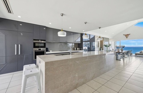 Sandy Beach Apartment | Epicview - Incredible views, Pets stay free