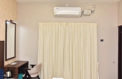 Rameshwaram Hotel | EPR Residency