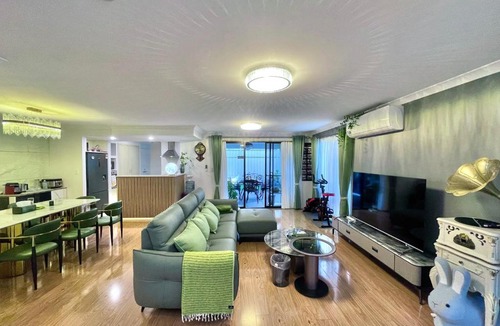 Victoria Park House | Equitice Spring Moonlight Villa - Shared Property