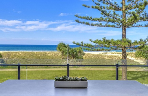 Bilinga Apartment | Escape 201 - Beachfront Luxury in Bilinga/North Kirra - Linen Provided