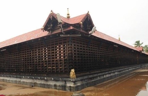 Kuravilangad House | Escape to Paradise: Luxury Villa for Short-Term Rentals in Kerala