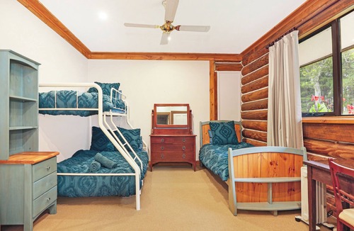 Joadja House | Escape to The Lodge at Eagle Rock Farm, stunning chalet-style accommodation