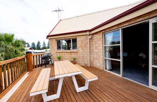 Esperance House | Esperance Foreshore Apartments