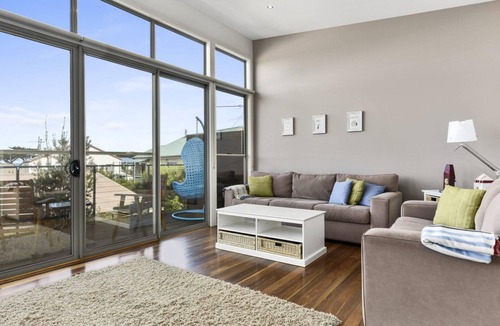 Apollo Bay Apartment | Esperanza - At Apollo Bay