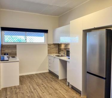 Broken Hill House | Eucalyptus Cottage
