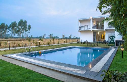Ramnagar Hotel | Evencia Resort Near Jim Corbett National Park