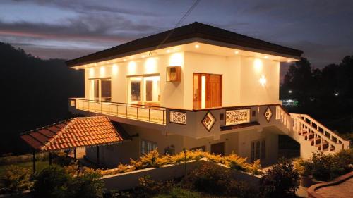 Kotagiri House | Evergreen Glass Inn