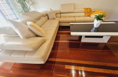 Maryborough Apartment | Exclusive location - 3-bedroom Unit in Maryborough CBD, 10ppl