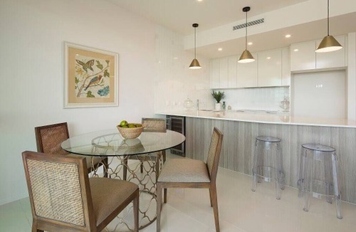 Bulimba Apartment | Executive 3BR Bulimba Apartment with Balcony in Central Location