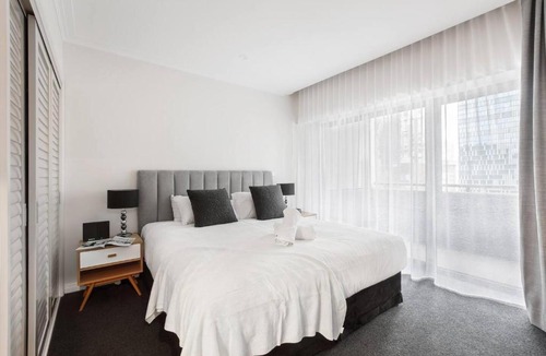Chinatown Apartment | Executive Urban Living with Balcony & Heated Pool