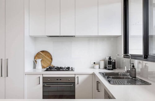 Blairgowrie Villa | Expansive Beachside Luxury at Roman On Reeves