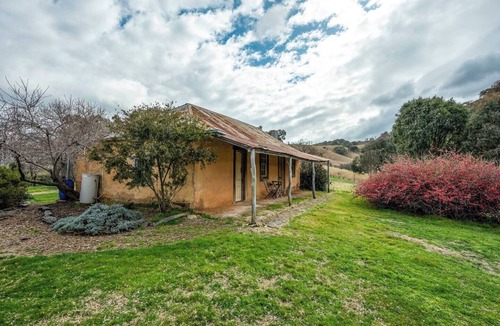 Meroo House | Experience Country Mudgee at Lone Pine Farmhouse