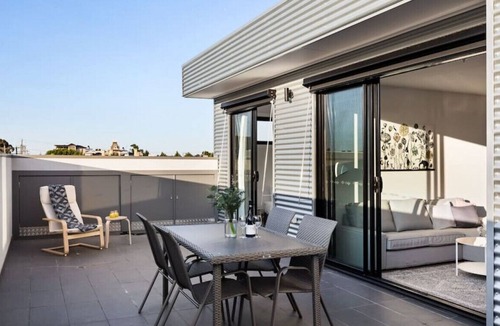 Moonee Ponds Apartment | Exquisite Penthouse - True Indoor Outdoor Living