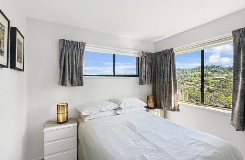 Surf Beach House | Fab 3-Bed Stay with Great Outdoors & Water Views