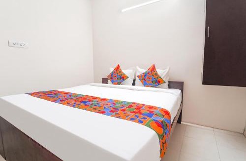 Valasaravakkam Hotel | FabExpress Epic Residency - Nr SRM University, Ramapuram