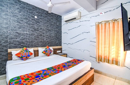 Sankrail Hotel | Fabexpress Subh Residency