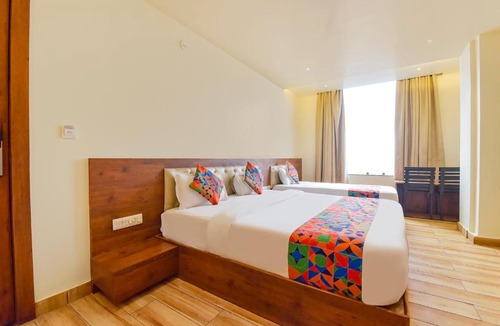 Kota Hotel | FabHotel Aishwarya