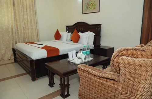 IMT Manesar Hotel | Fabhotel Aravali Residency