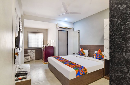 Indore Hotel | FabHotel Grand Blue