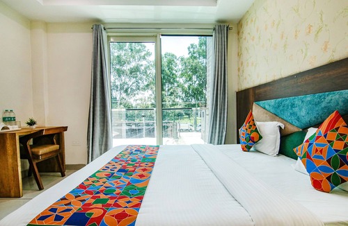 Kishangarh Hotel | Fabhotel Lime Wood