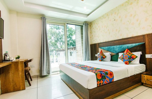 Kishangarh Hotel | Fabhotel Lime Wood