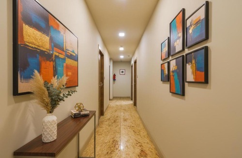 Kolkata Hotel | FabHotel MB International