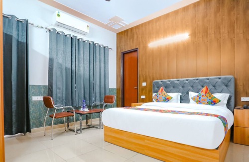 IMT Manesar Hotel | Fabhotel Next Home Prime