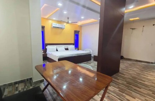 Vaishali Nagar Hotel | Fabhotel Panther