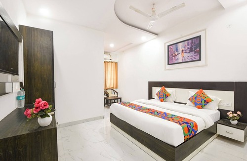 Gurugram Hotel | Fabhotel Rajvanshi Palace