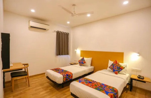 Daulatabad Hotel | Fabhotel Sharveen Classic Inn