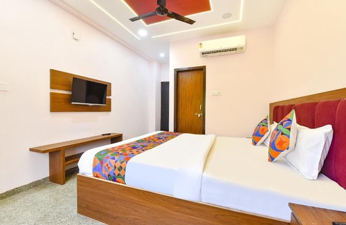 Pithampur Hotel | FabHotel Shaurya Palace, Pithampur