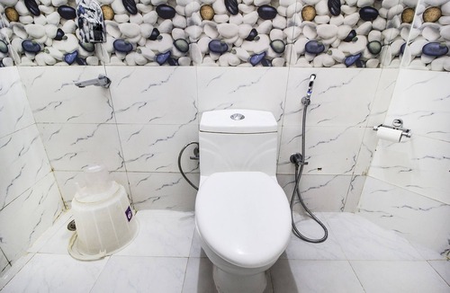 Kolkata Hotel | FabHotel Sivalika Inn Near Howrah Station