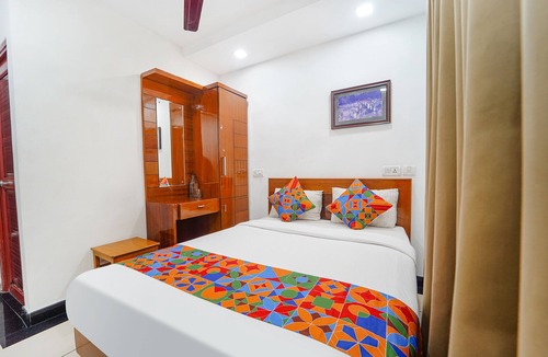 Kaloor Hotel | FabHotel Stratford