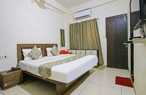 Bhopal Hotel | Fabhotel Sugar Cube