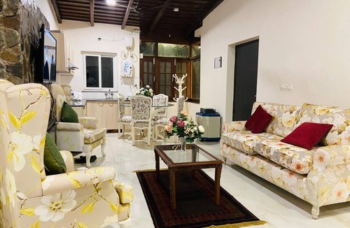 Shyamkhet Apartment | Fabulous 6-bedroom apartment in Sukha