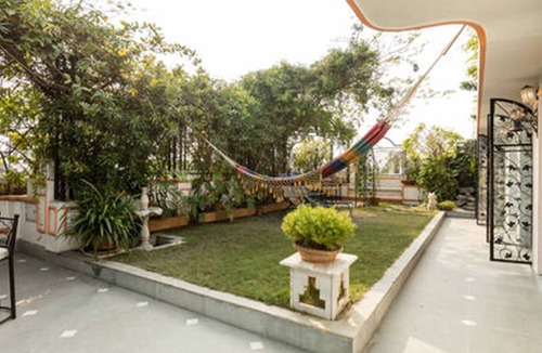 Ballygunge Bed & Breakfast | FABULOUS PENTHOUSE JASMINE