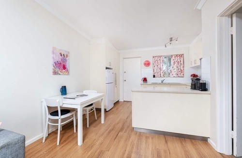 Mosman Park Apartment | Fairlight Breeze – Bright Coastal Apartment near Beach, Cafés & Train