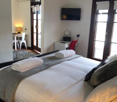 Northam House | Fairway Manor Accommodation