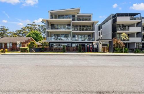 Huskisson Apartment | Family-Friendly 3BR - Steps from the Beach