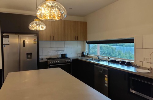 Surf Beach House | Family friendly spacious beach house