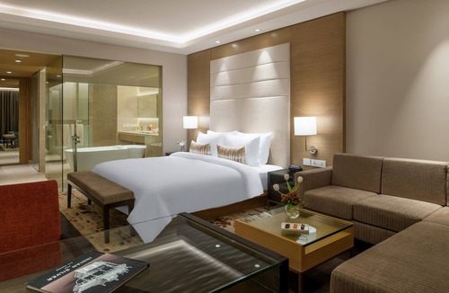 Manapakkam Hotel | Feathers - A Radha Hotel