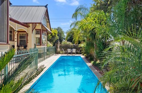 Yarrawonga House | Federation home in town, close to lake & shops