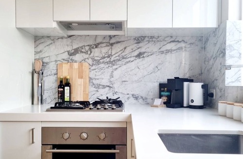 Balaclava Apartment | Feeling Connected - Balaclava