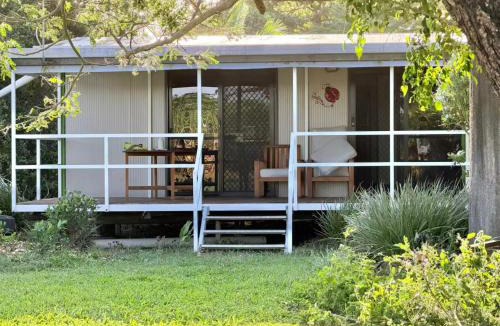 Foxdale House | Feng Shui Sugarcane Cabin