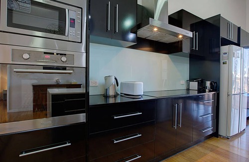 Exmouth House | Fern - Loaded with extras like swimming pool, free Wifi and Foxtel.