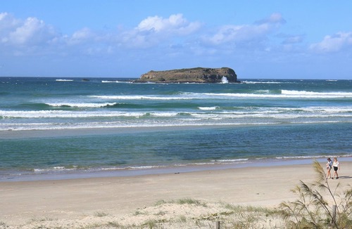 Fingal Head Apartment | Fingal Beach Nook - Wi-Fi and Linen included