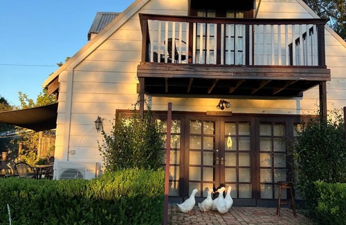 Firefly Cottage | Firefly Retreat - Charming Cottage on 10 Acres